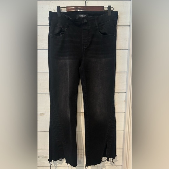 Liverpool  Petite Gia Glider®Crop 8/29 Black - Picture 8 of 16